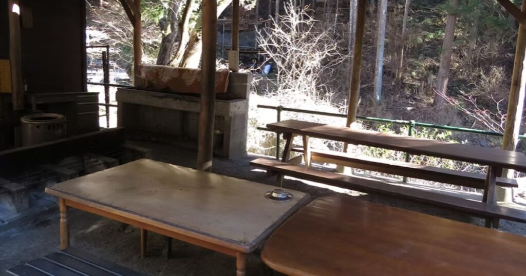 百軒茶屋キャンプ場（西多摩郡奥多摩町）