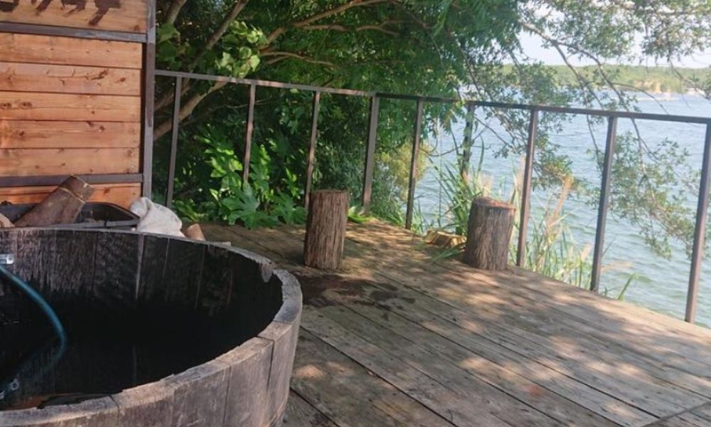 離島キャンプ&サウナ（志摩市）