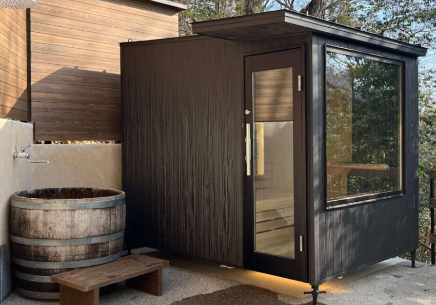 屋外サウナ　サイディング