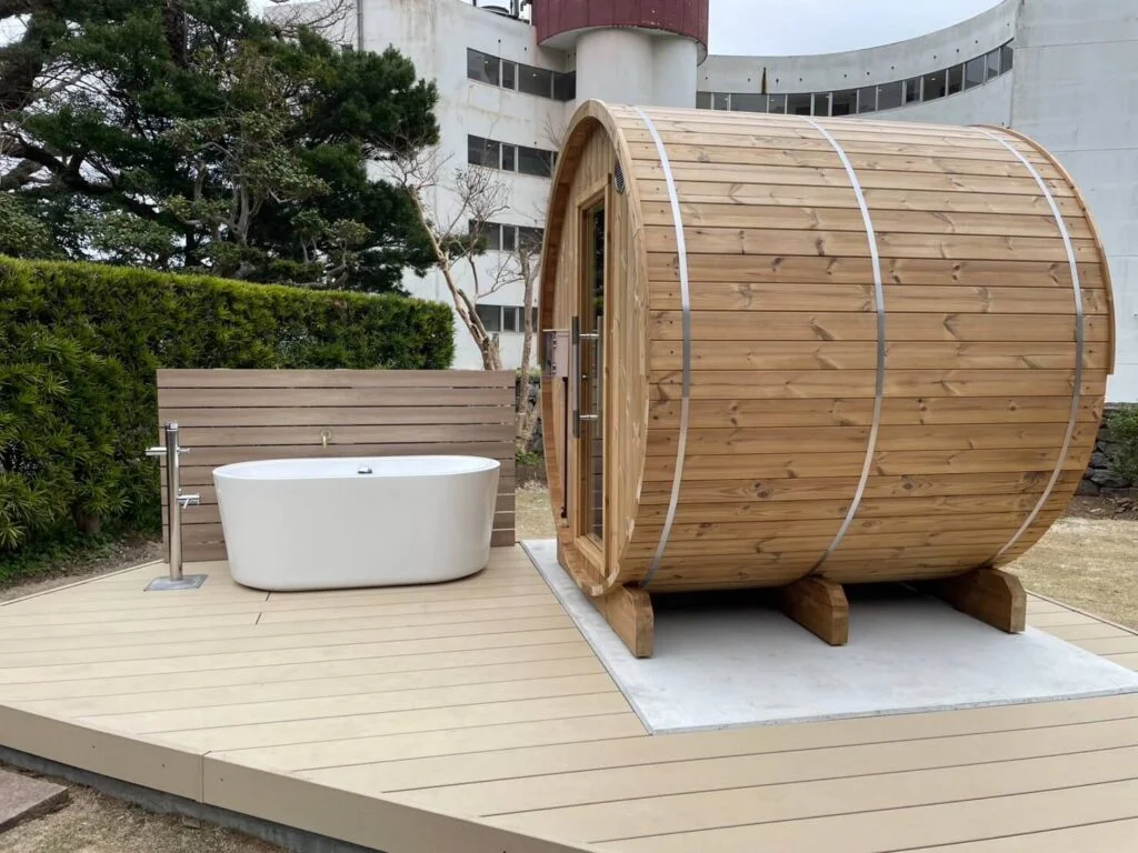 屋外サウナ　デッキ