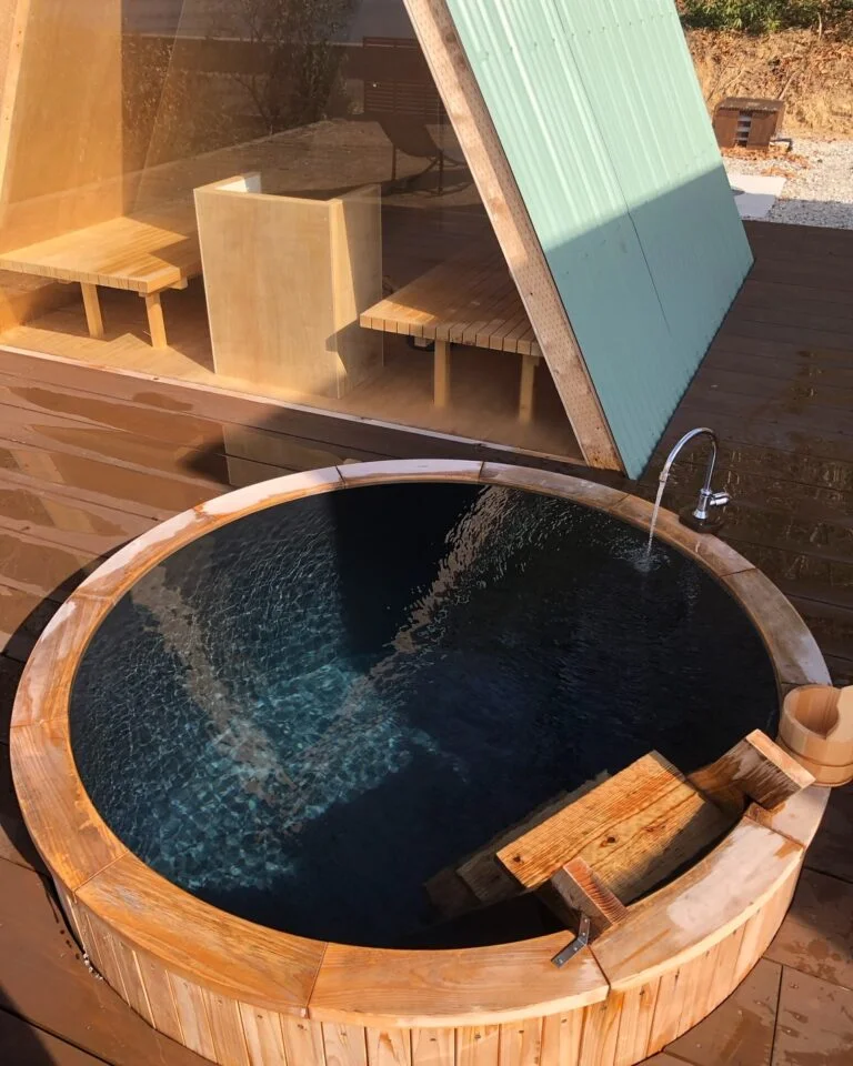 屋外サウナ　水風呂