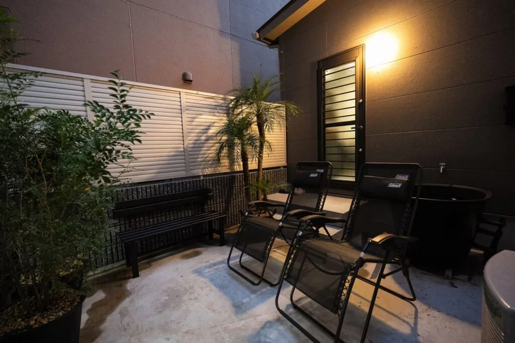 アウトドアサウナ　外気浴