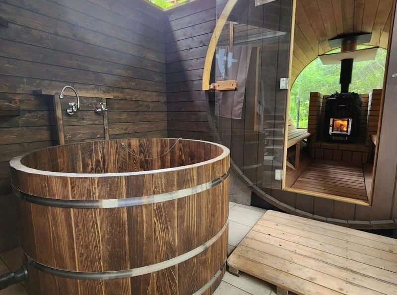 アウトドアサウナ　薪ストーブ