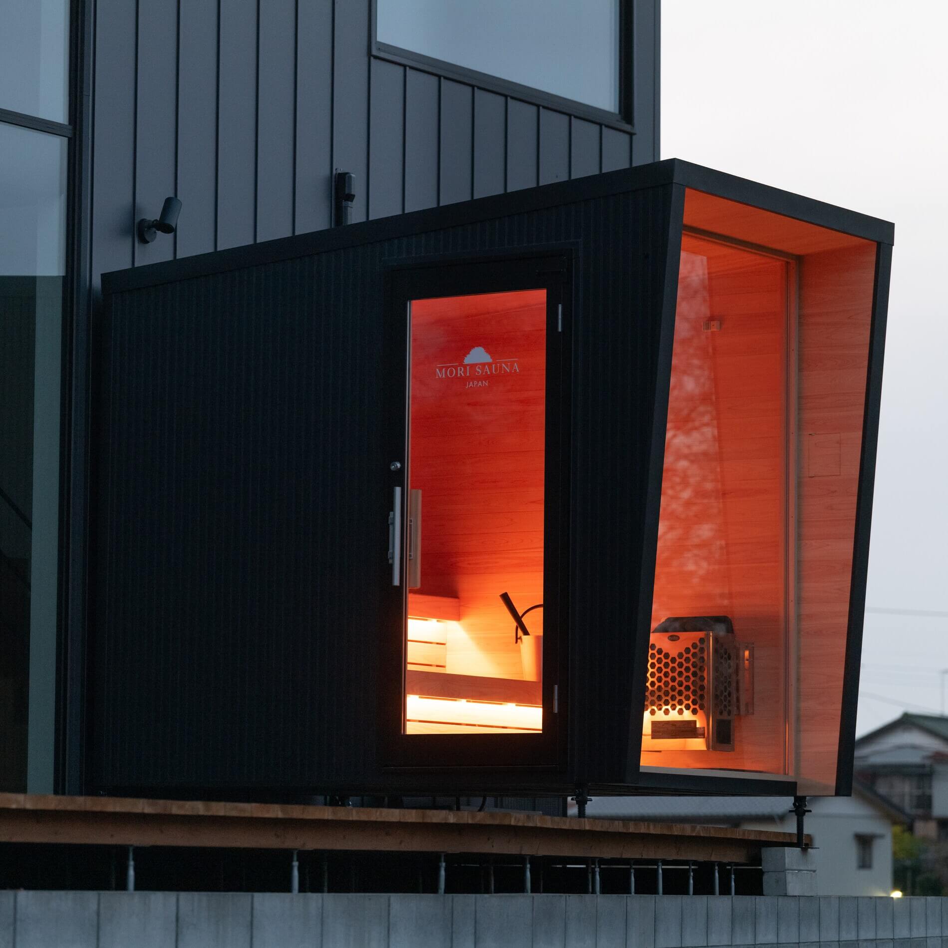 MORI SAUNA 屋外用サウナ 外観