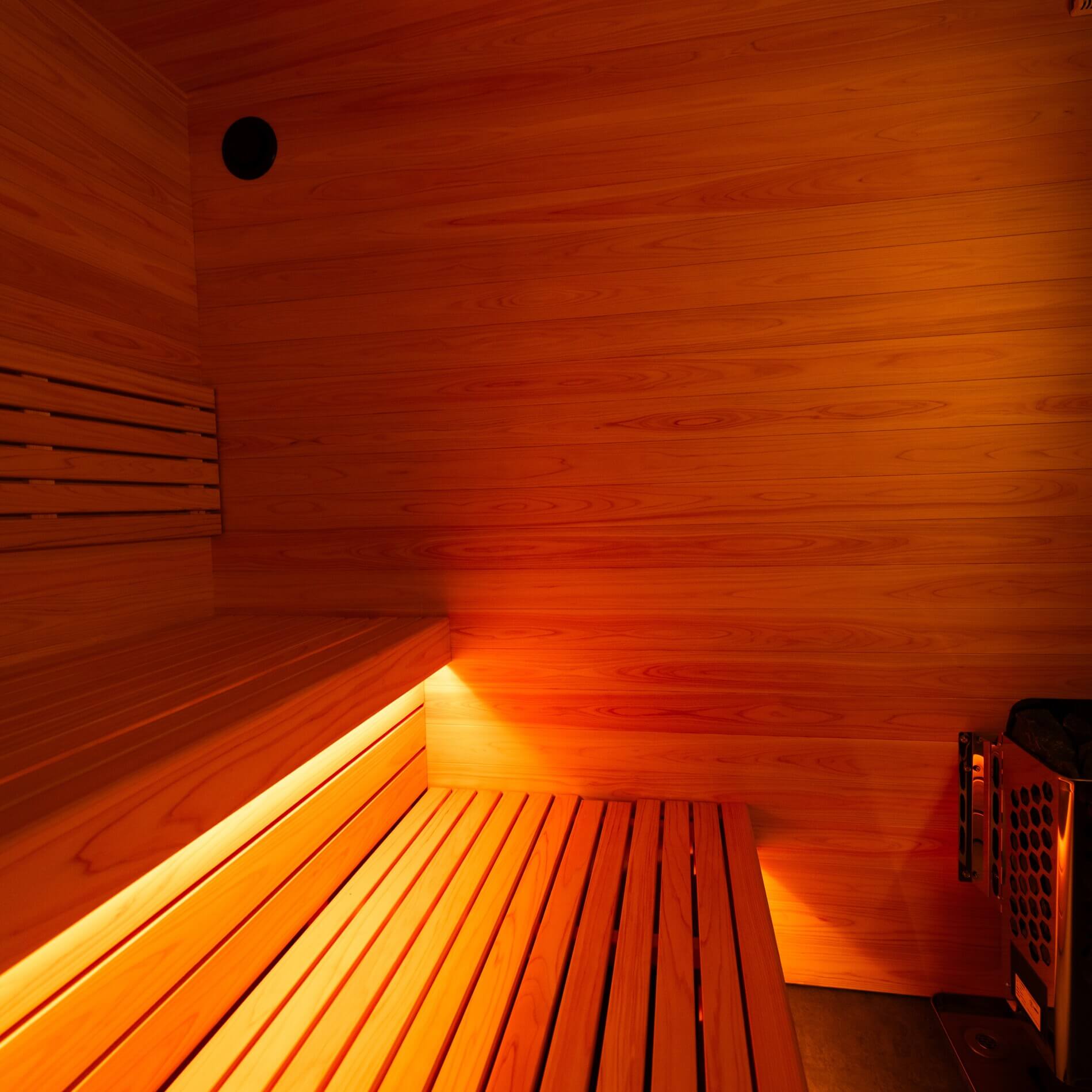 MORI SAUNA 屋外用サウナ 内観